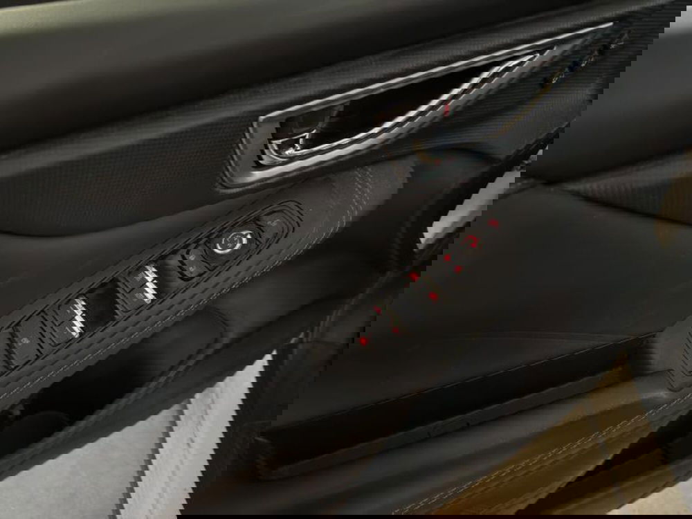 Subaru Forester usata a Genova (12)