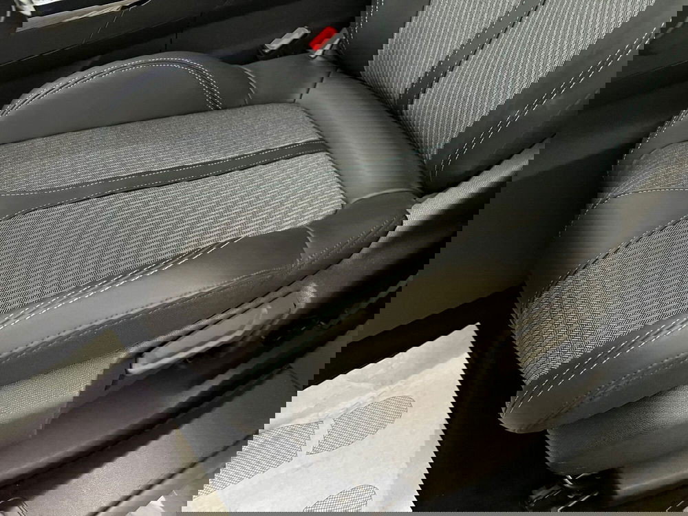 Peugeot 3008 usata a Bari (18)