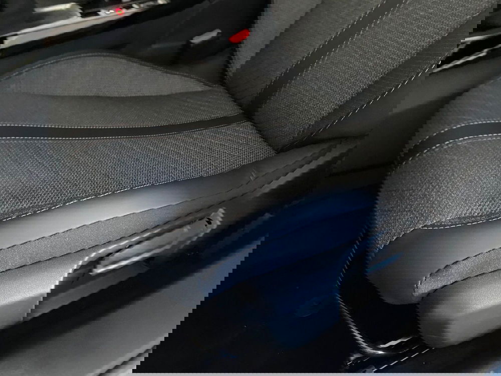 Peugeot 2008 nuova a Bari (11)