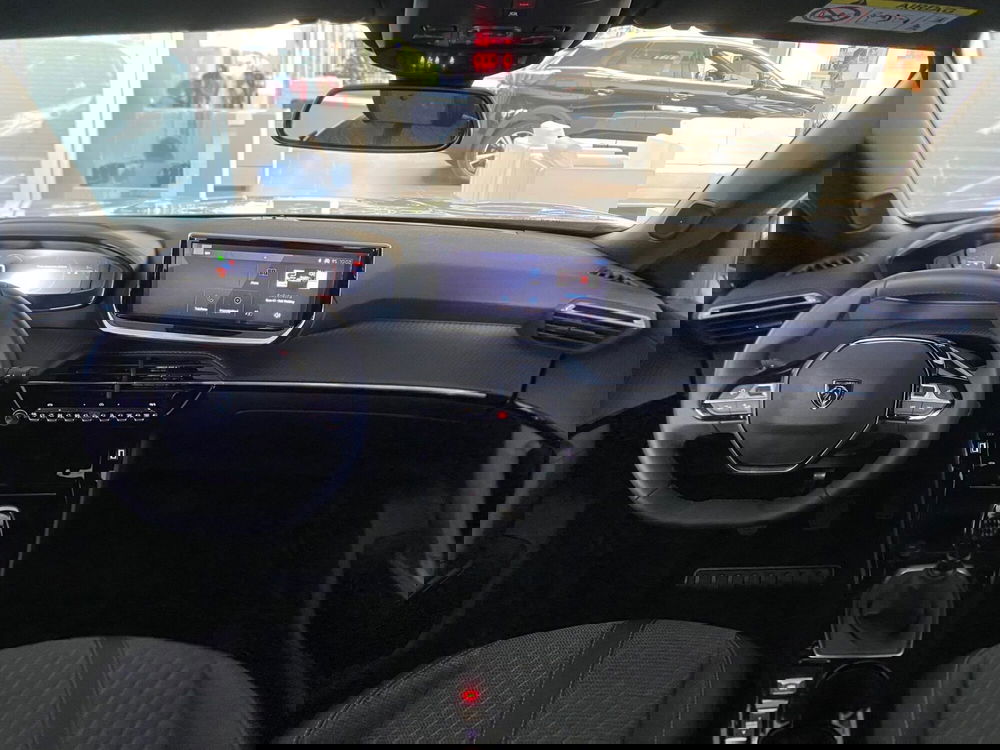 Peugeot 2008 nuova a Bari (14)