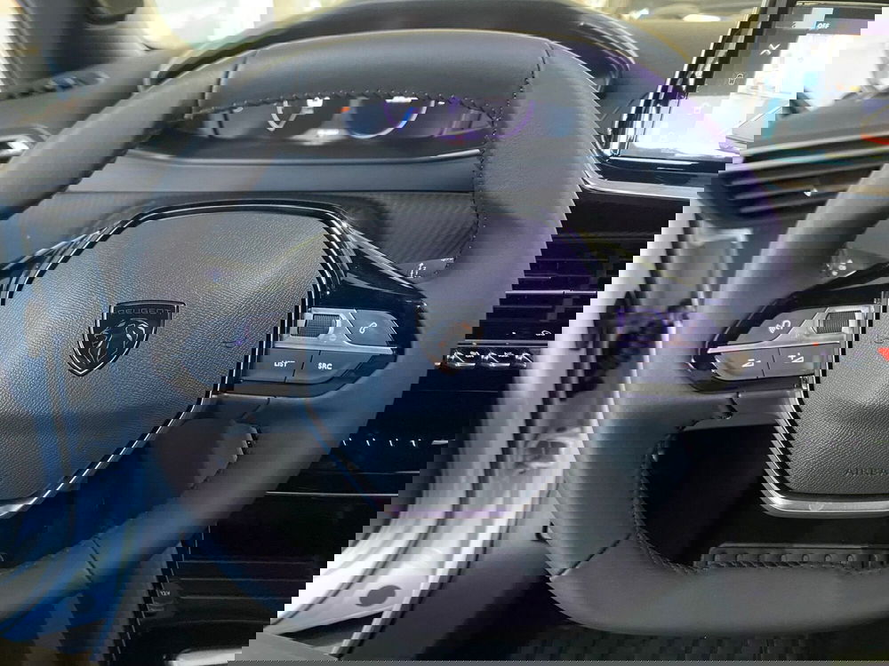 Peugeot 2008 nuova a Bari (15)