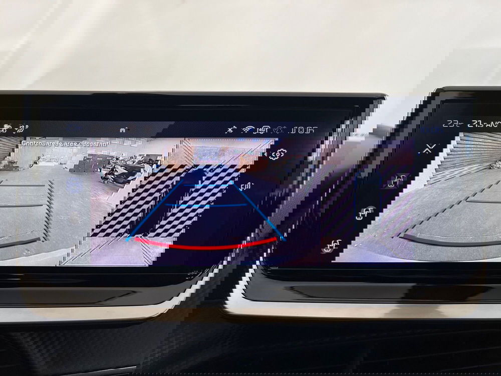 Peugeot 2008 nuova a Bari (18)