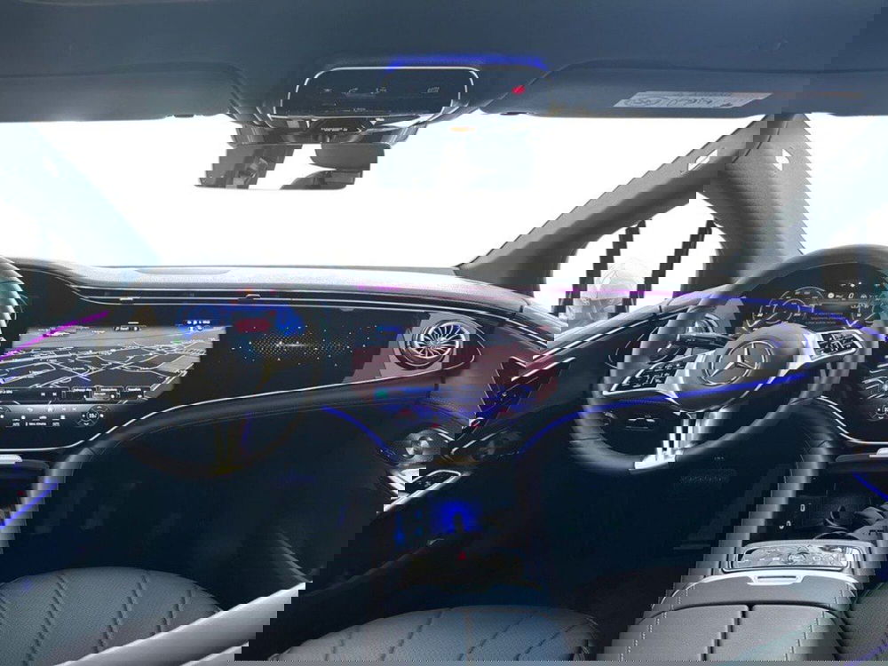 Mercedes-Benz EQE nuova a Rimini (10)