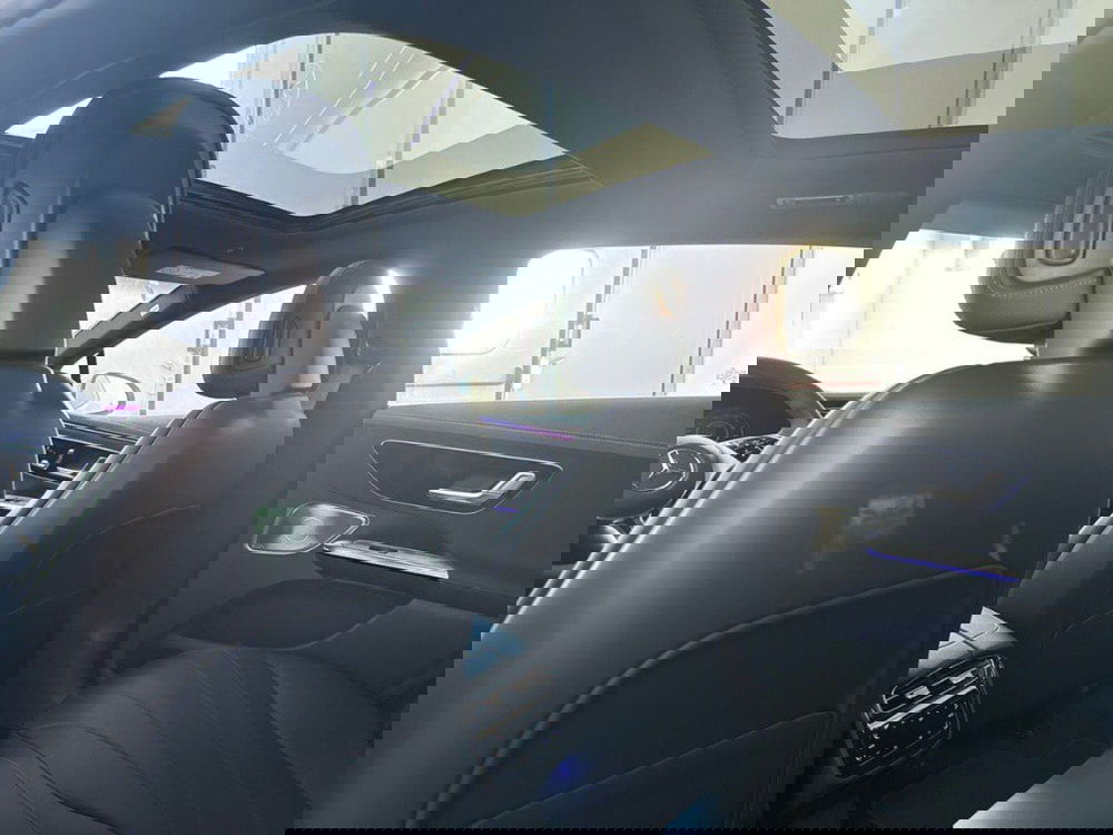 Mercedes-Benz EQE nuova a Rimini (18)