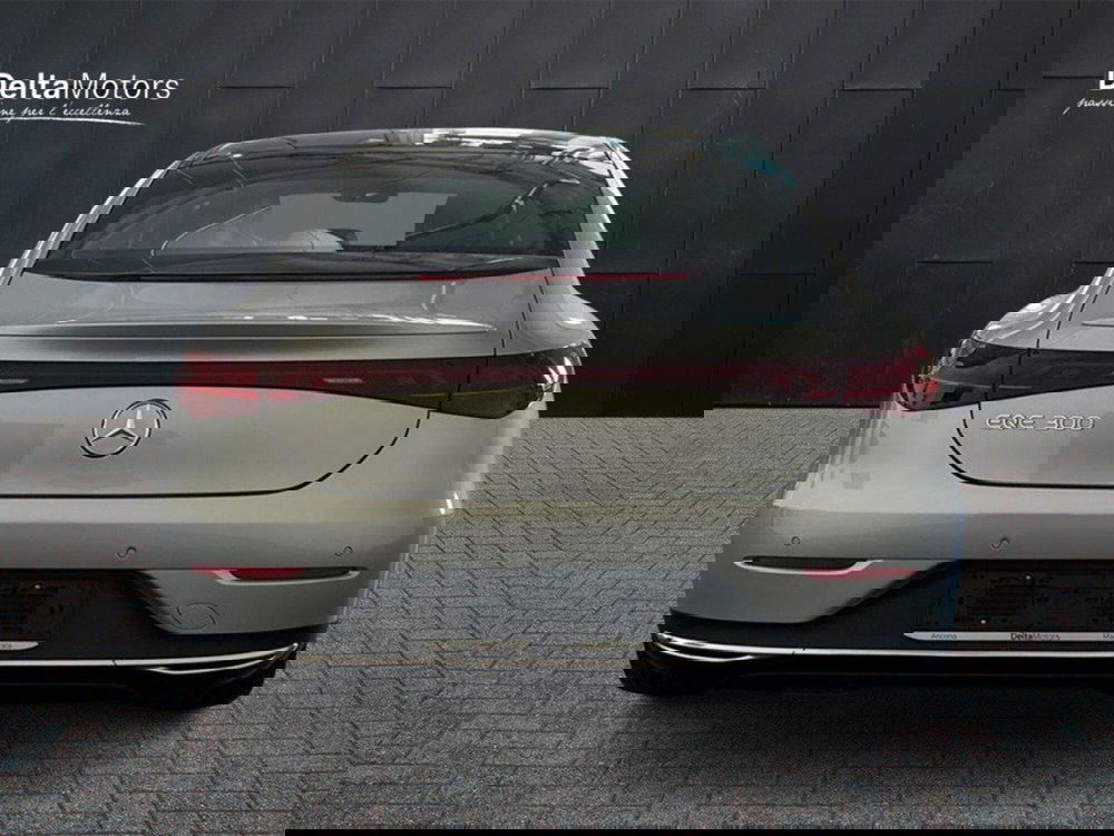 Mercedes-Benz EQE nuova a Rimini (6)