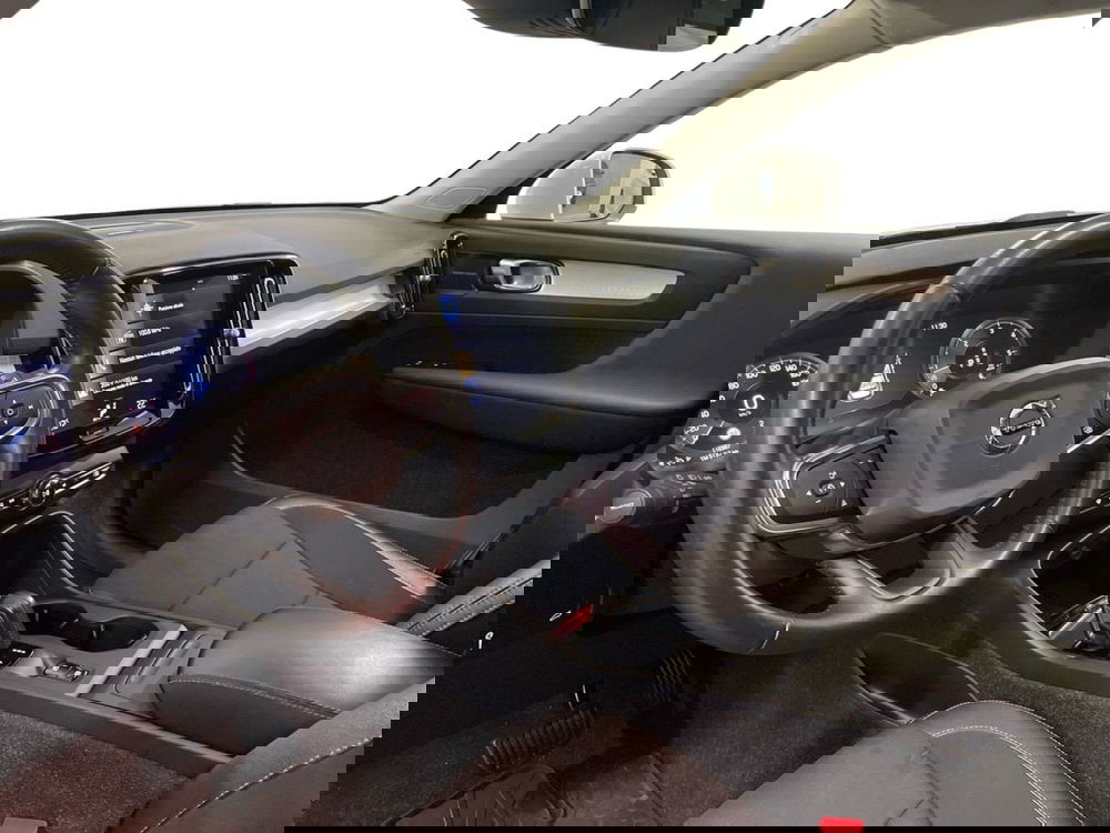 Volvo XC40 usata a Macerata (16)