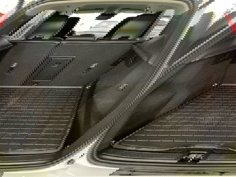 Volvo XC40 usata a Macerata (7)