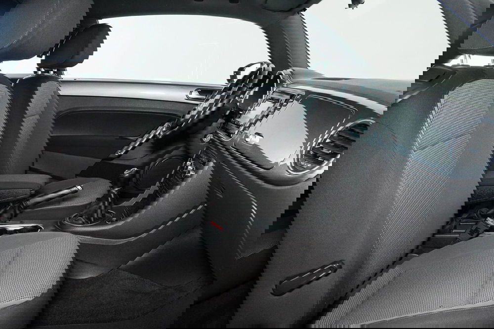 Volkswagen Maggiolino Cabrio usata a Perugia (10)