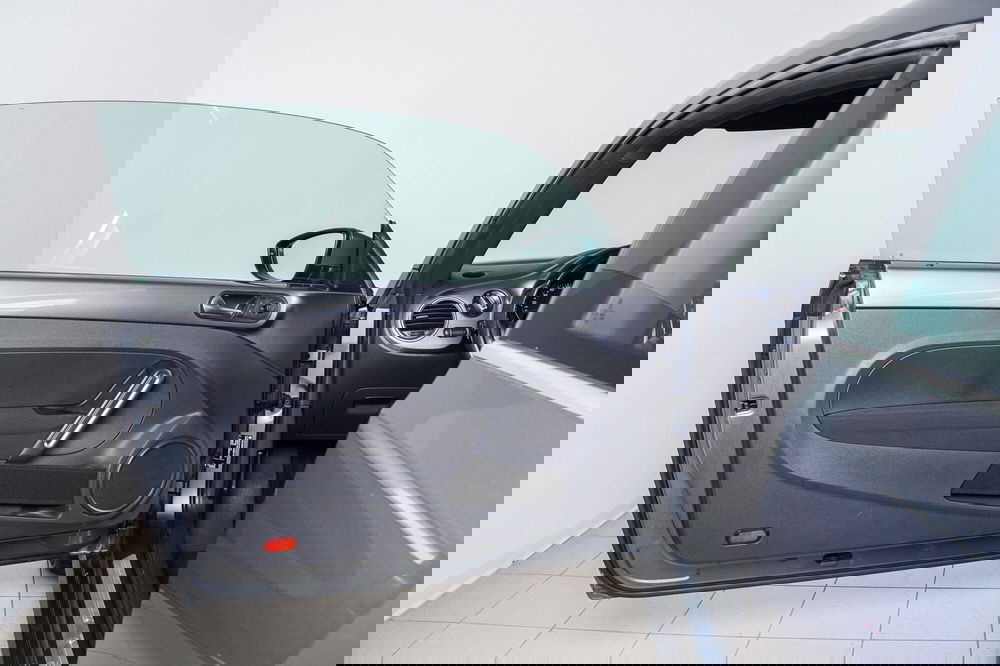 Volkswagen Maggiolino Cabrio usata a Perugia (12)