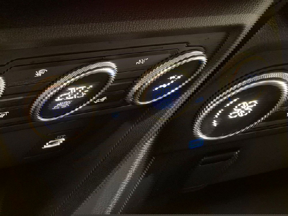 Dacia Jogger usata a Brescia (17)