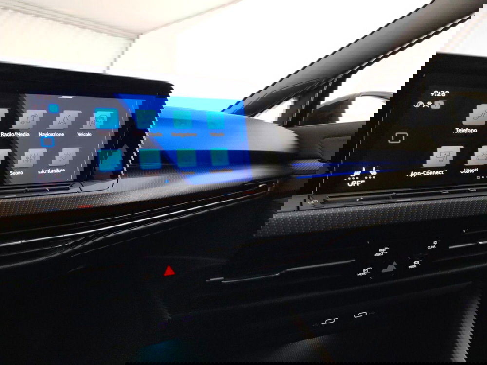 Volkswagen Golf usata a Massa-Carrara (12)