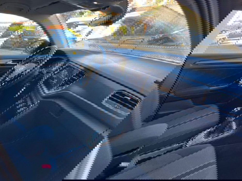 Volkswagen T-Roc usata a Prato (7)