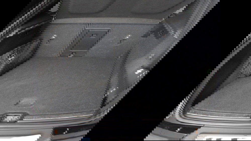 Volvo XC40 usata a Palermo (9)