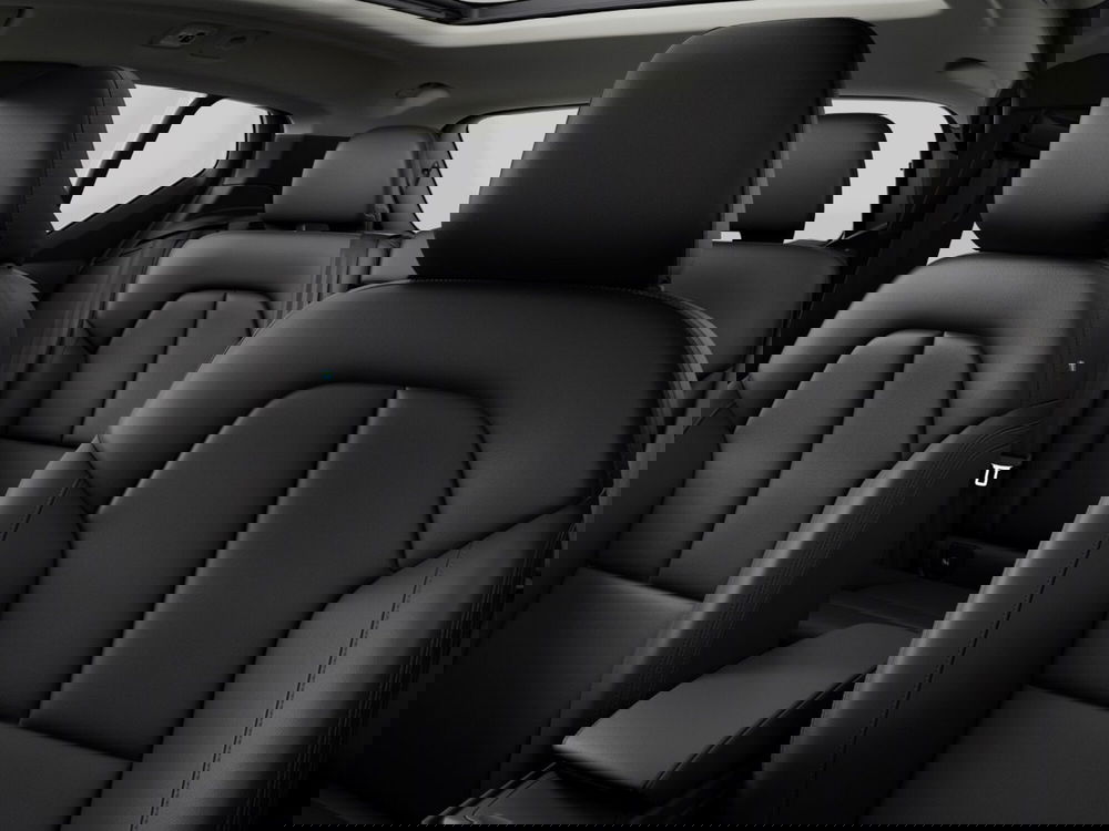 Volvo XC40 nuova a Ravenna