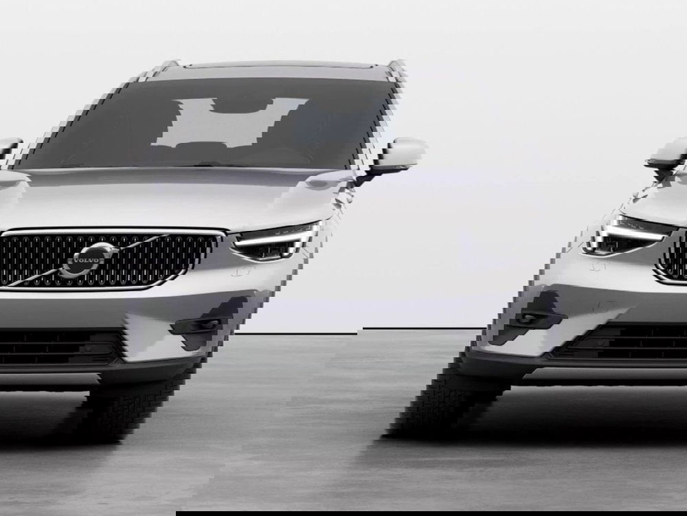 Volvo XC40 nuova a Ravenna (5)