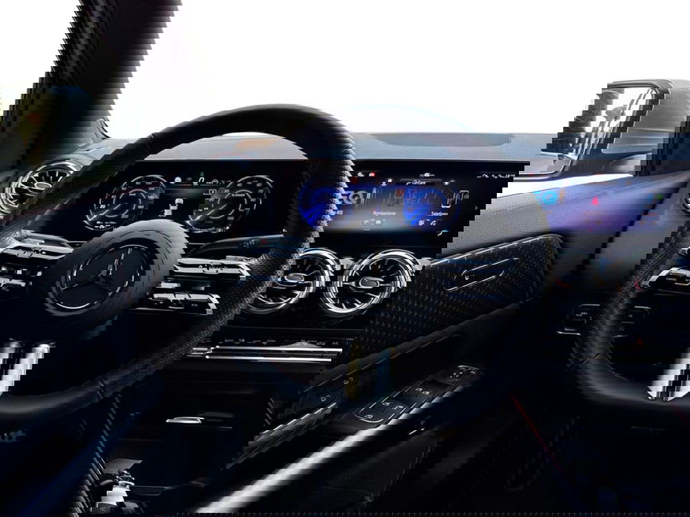 Mercedes-Benz EQA usata a Prato (11)