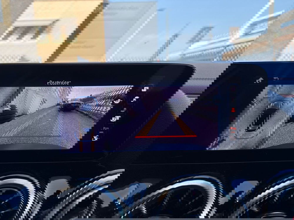 Mercedes-Benz EQA usata a Prato (18)