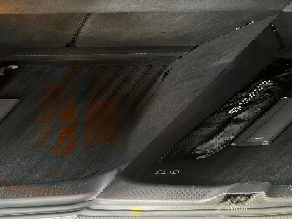 Renault Clio usata a Milano (18)