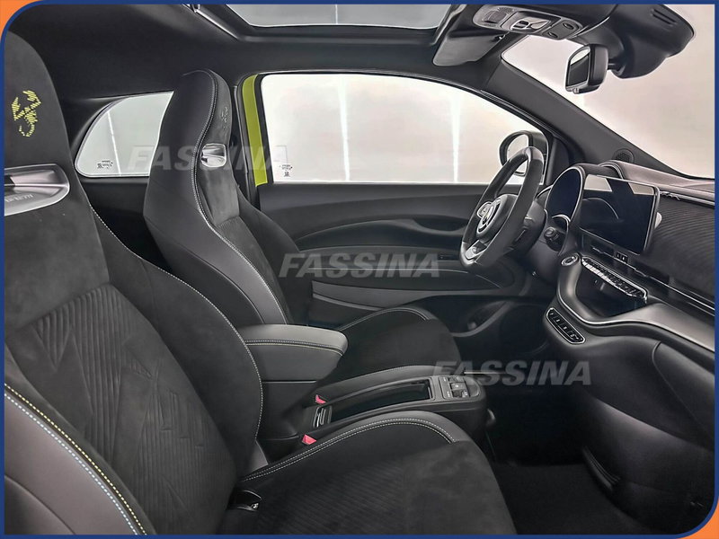 Abarth 500e Cabrio usata a Milano (13)