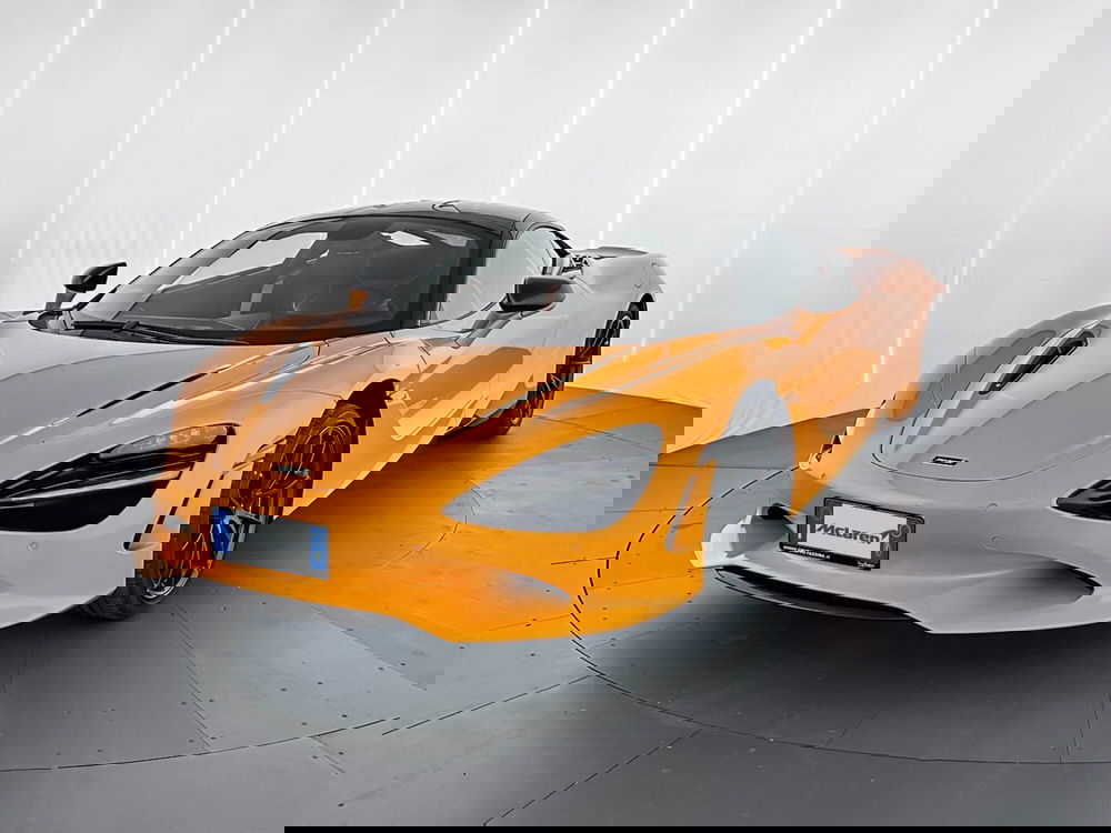 McLaren 750S Coupé nuova a Milano (3)