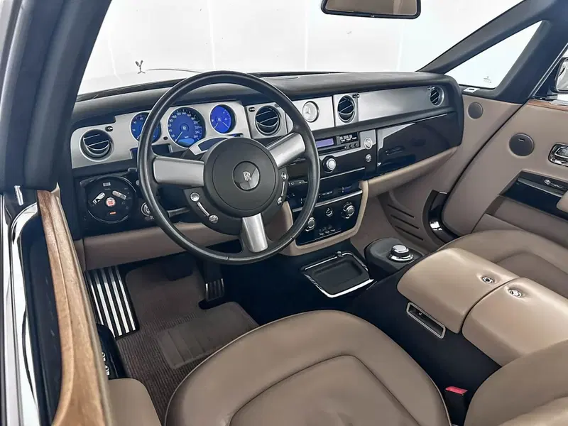 Rolls Royce Phantom usata a Milano (11)