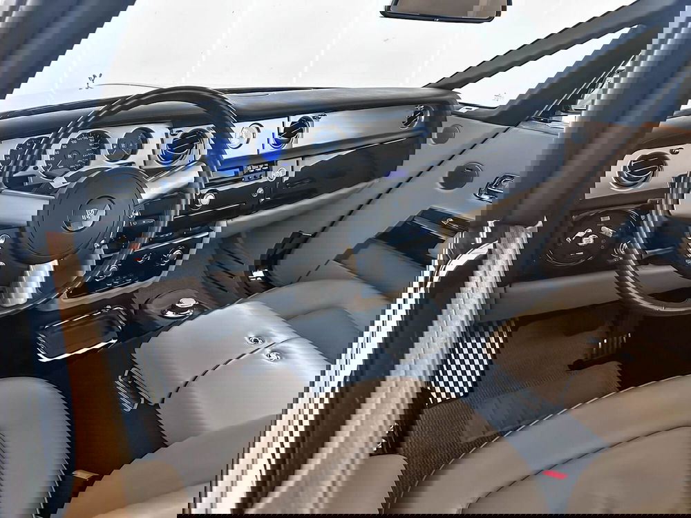 Rolls Royce Phantom usata a Milano (11)