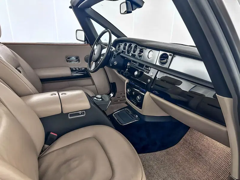 Rolls Royce Phantom usata a Milano (14)