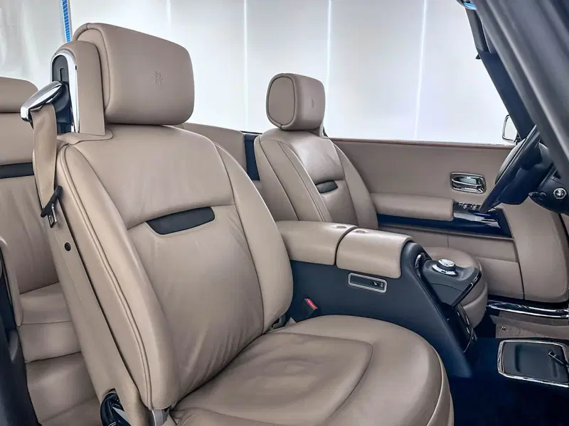 Rolls Royce Phantom usata a Milano (15)