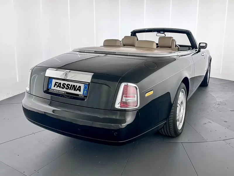 Rolls Royce Phantom usata a Milano (8)