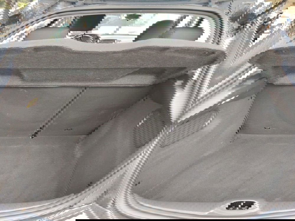 Peugeot 208 usata a Massa-Carrara (13)