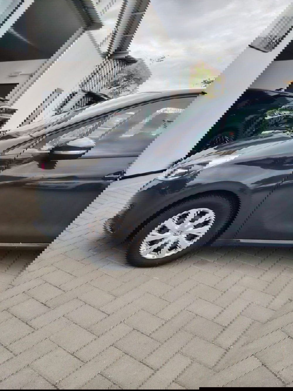 Peugeot 208 usata a Massa-Carrara (18)