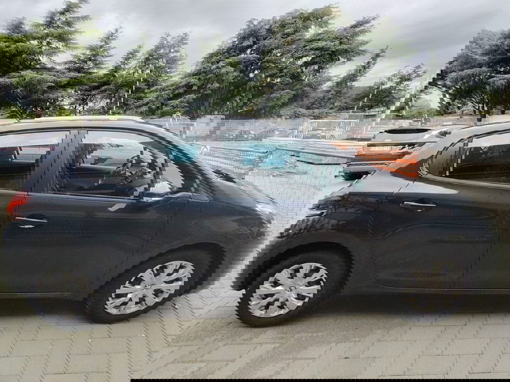 Peugeot 208 usata a Massa-Carrara (8)