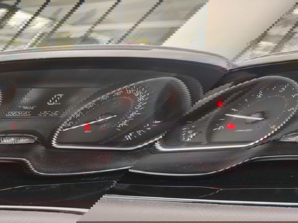 Peugeot 208 usata a Massa-Carrara (9)