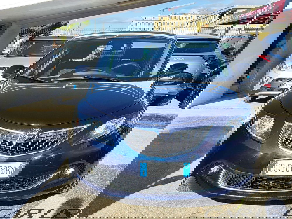 Lancia Ypsilon usata a Foggia