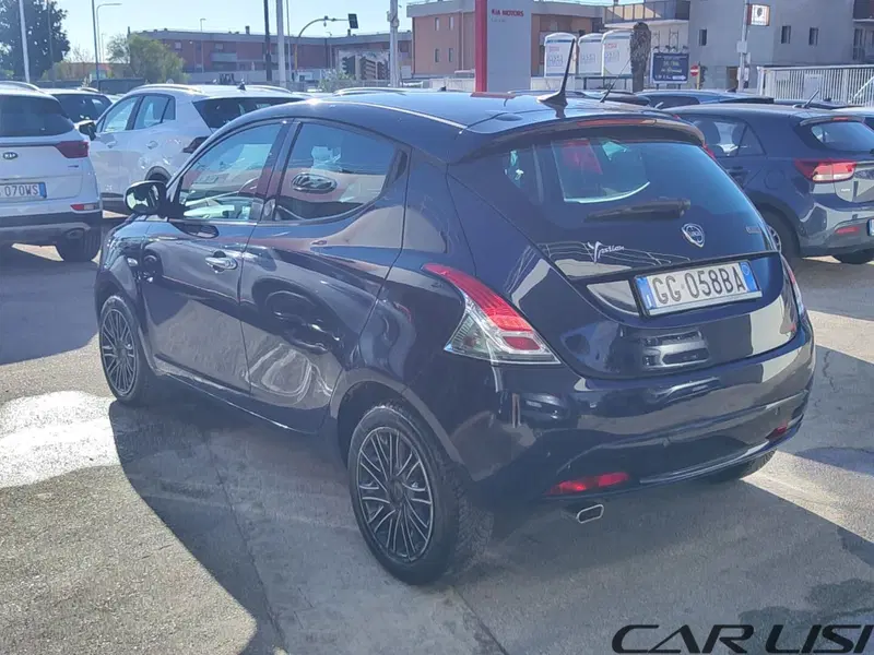 Lancia Ypsilon usata a Foggia (5)
