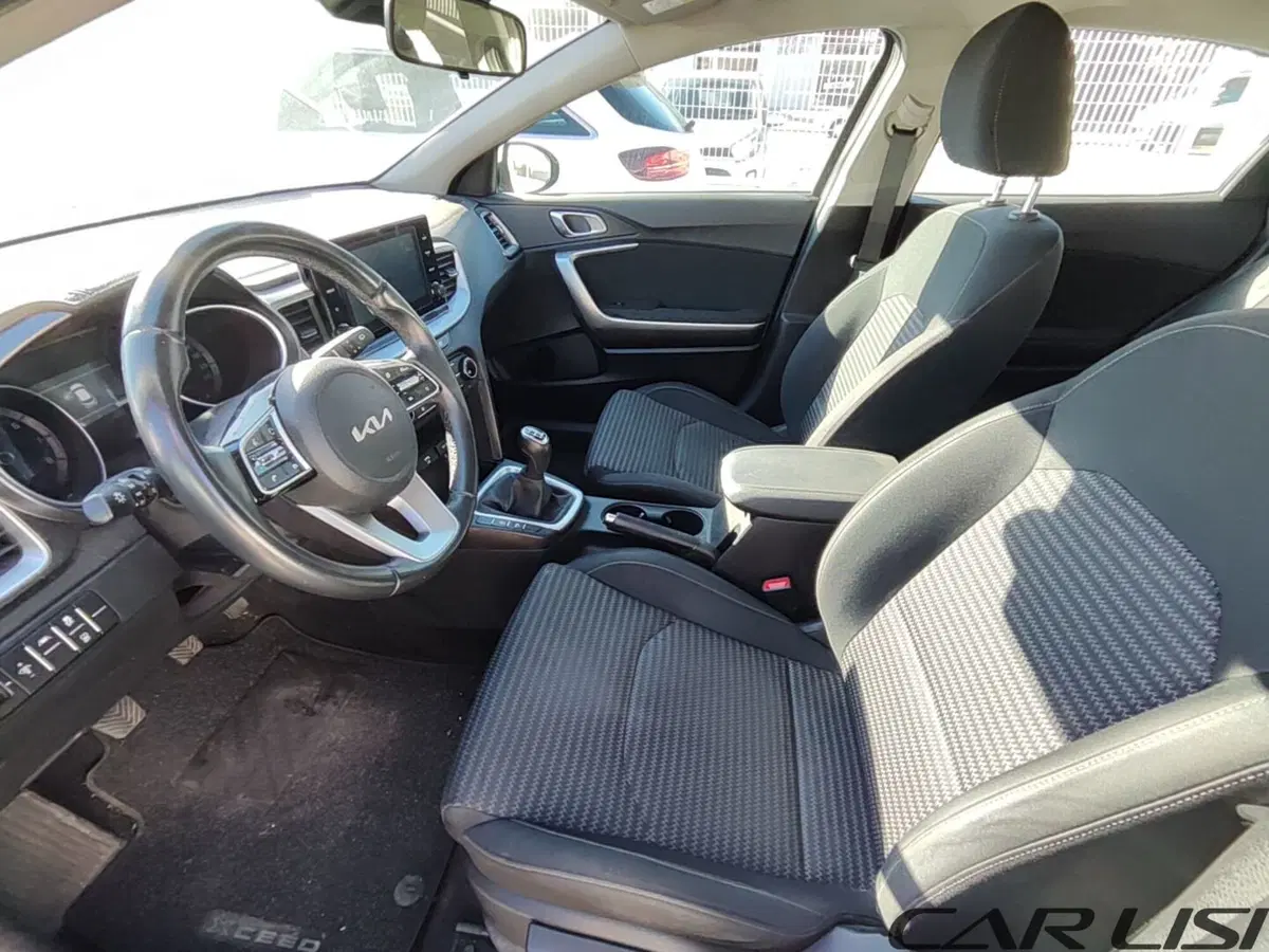 Kia XCeed usata a Foggia (7)