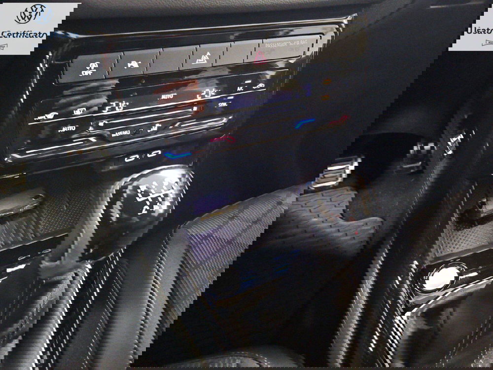 Volkswagen T-Cross usata a Genova (15)