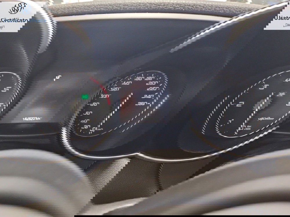 Alfa Romeo Giulia usata a Genova (13)