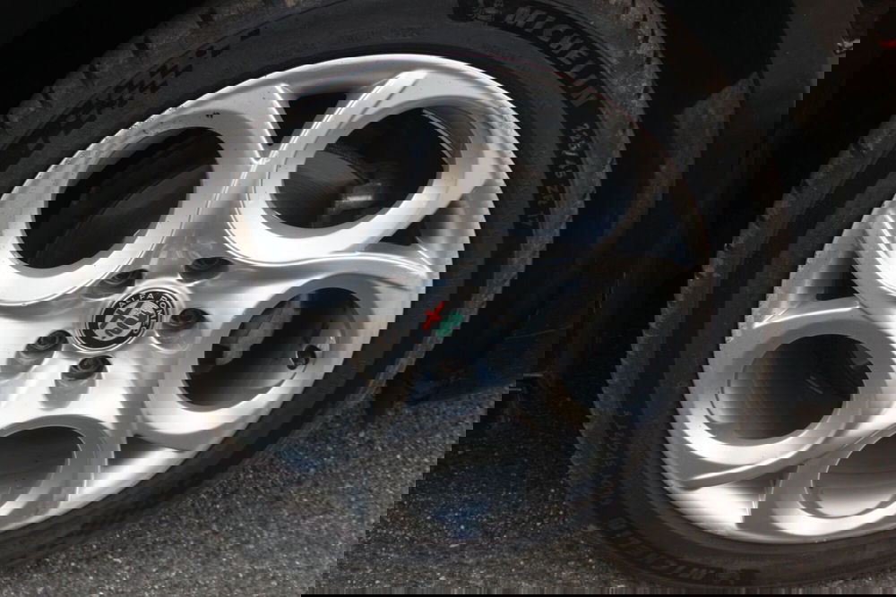 Alfa Romeo Giulietta usata a Catania (18)