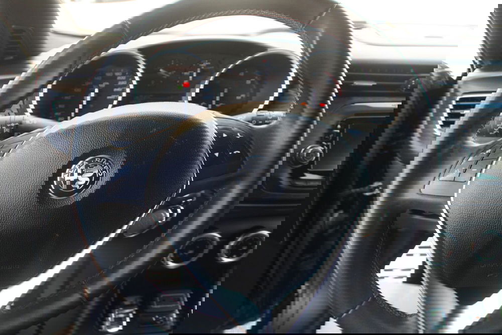 Alfa Romeo Giulietta usata a Catania (9)