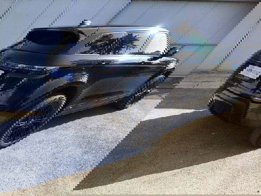 Land Rover Range Rover Velar nuova a Napoli (2)