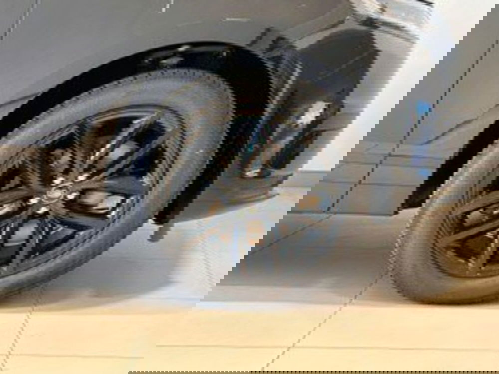 Land Rover Range Rover Velar nuova a Napoli (9)