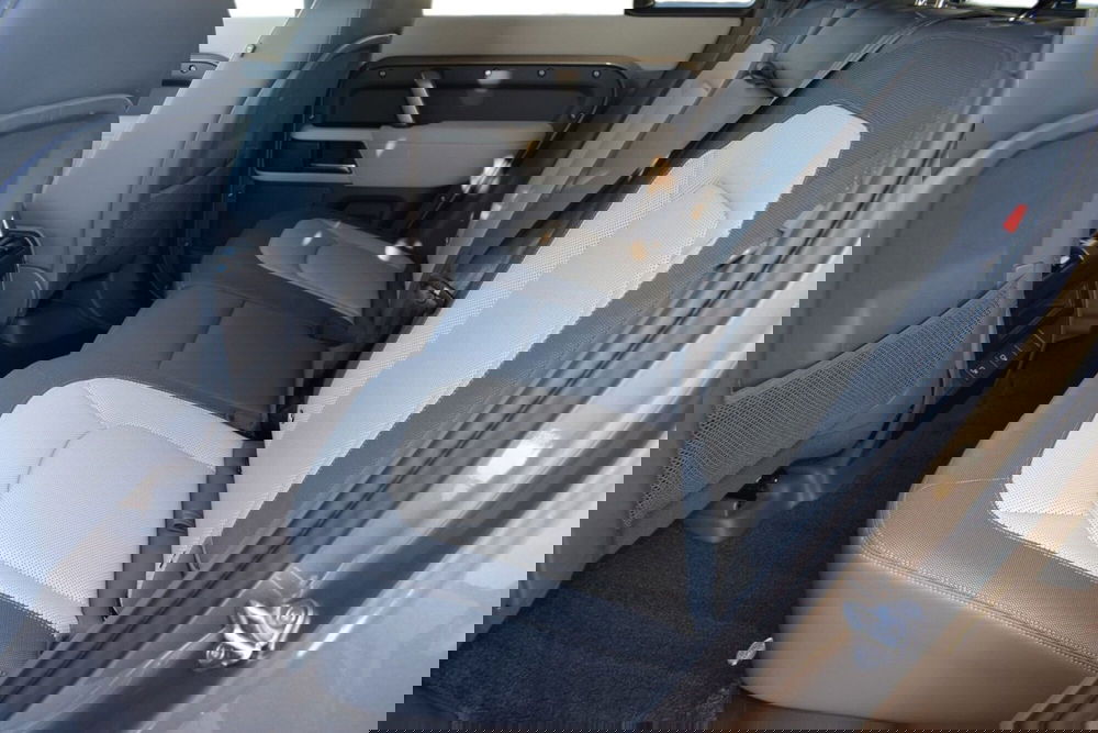 Land Rover Defender usata a Cuneo (5)