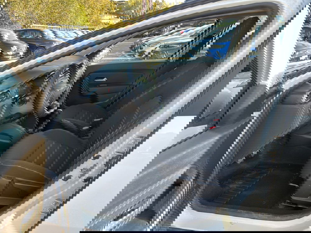 Dacia Duster usata a Latina (13)