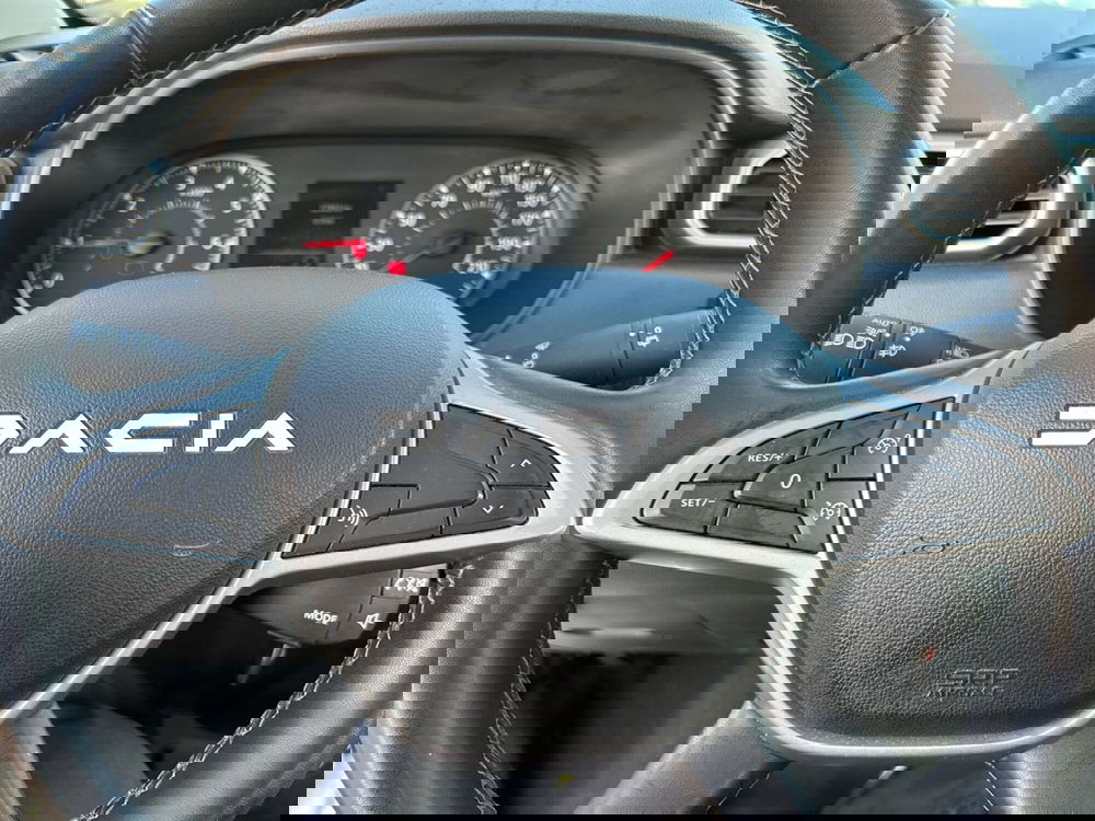 Dacia Duster usata a Latina (15)