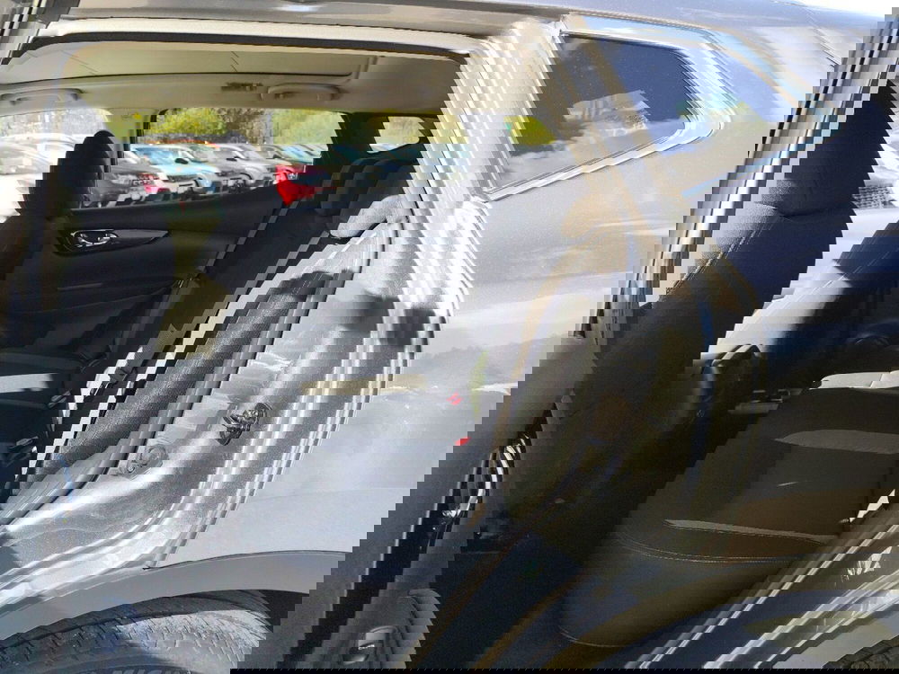 Nissan Qashqai usata a Latina (13)