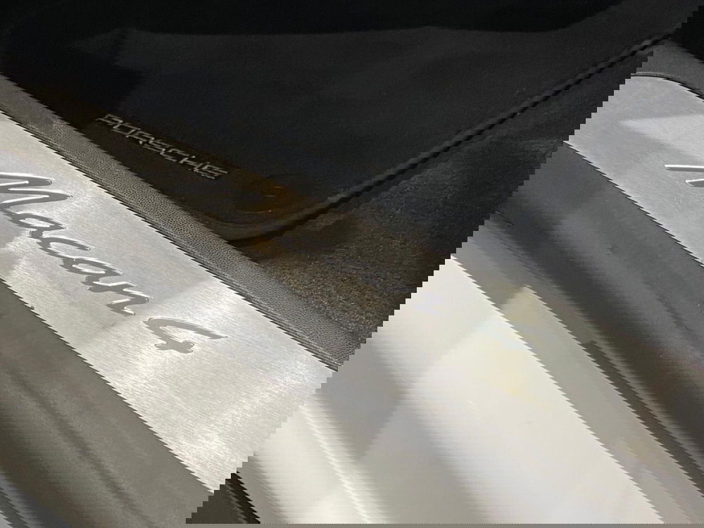 Porsche Macan usata a Firenze (18)