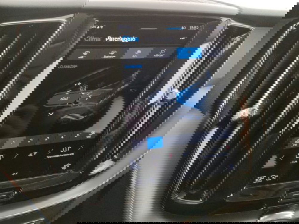 Volvo XC60 usata a Modena (18)