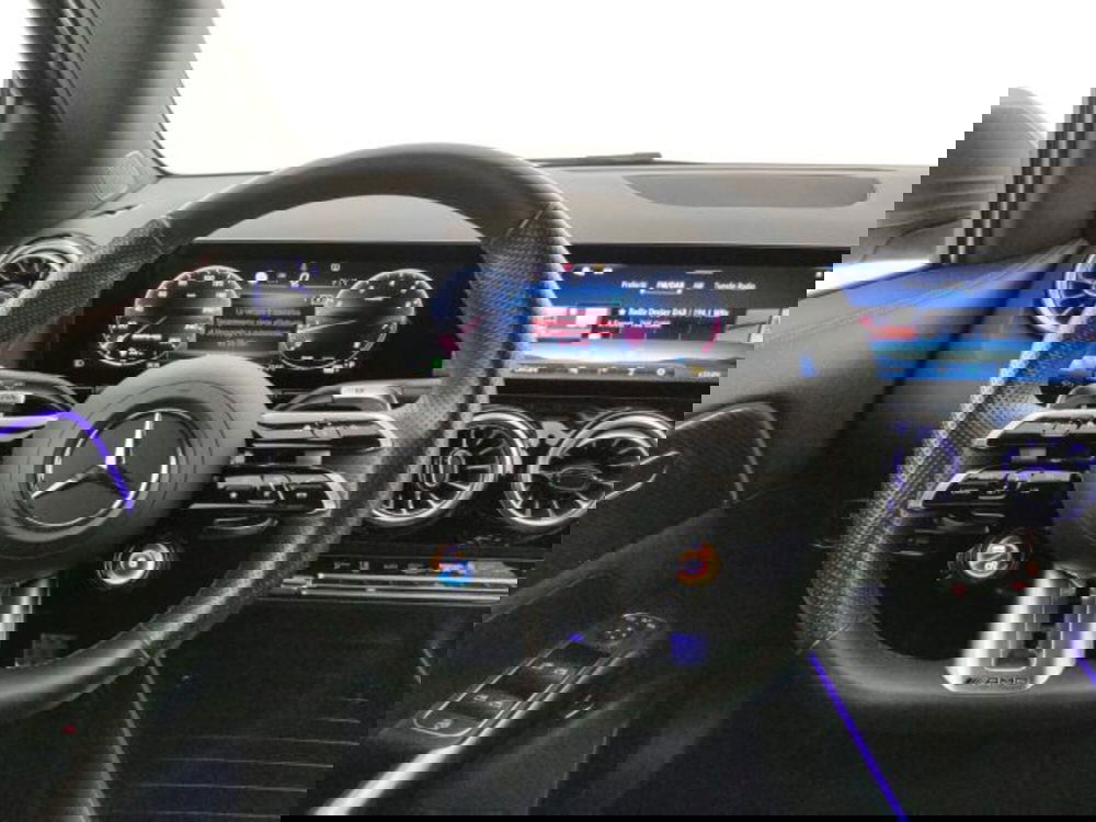 Mercedes-Benz GLA SUV usata a Modena (14)