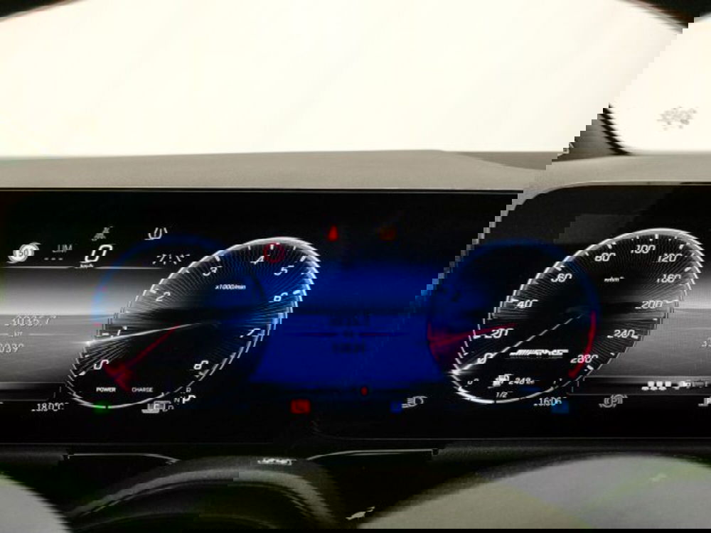 Mercedes-Benz GLA SUV usata a Modena (16)